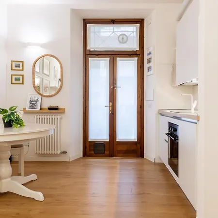 Apartment Quiet Two-room A Few Steps From Mm Ptvenezia *