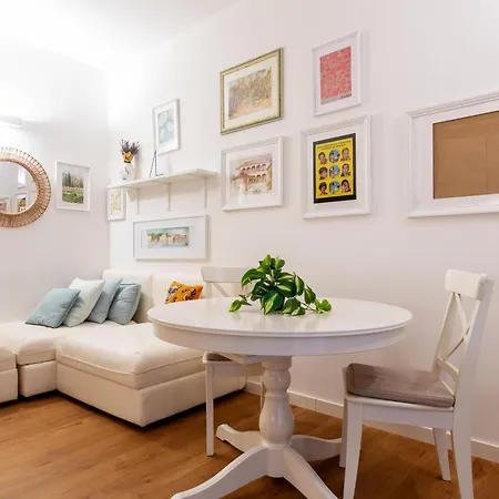 公寓 Quiet Two-room A Few Steps From Mm Ptvenezia 米兰